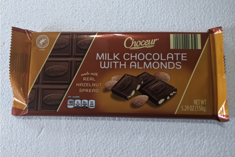 Choceur Milk Chocolate with Almonds Bar 5.29oz